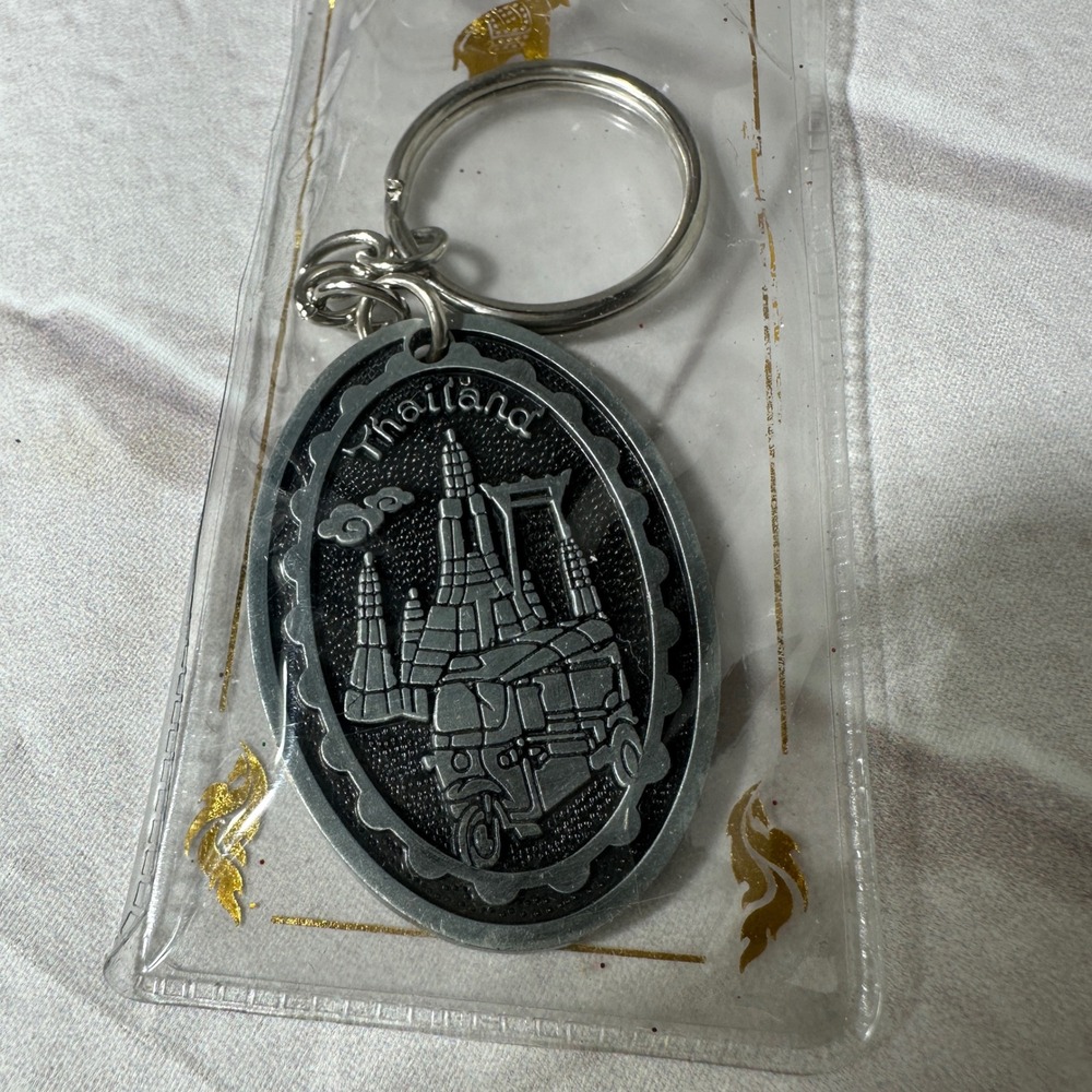 Thailand Tuk Tuk Elephant Keychain Souvenir Metal Pewter Keyring